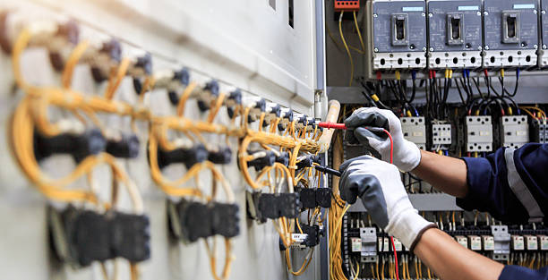 Professional Electrician technician working in Oxford, GA
